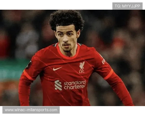 利物浦柯蒂斯·琼斯贴身摆脱